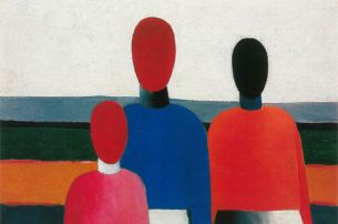 Kasimir Malewitsch, Drei weibliche Figuren, Anfang der 1930er Jahre, Öl auf Leinwand, 98,5 x 80 cm © Staatliches Museum Russland, St. Petersburg Kasimir Malewitsch, Drei weibliche Figuren, Anfang der 1930er Jahre, Öl auf Leinwand, 98,5 x 80 cm © Staatliches Museum Russland, St. Petersburg